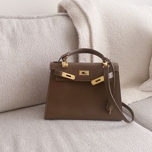 Teddy Blake by Buti Eva Leather Bag Kelly (Taupe 11 inch)